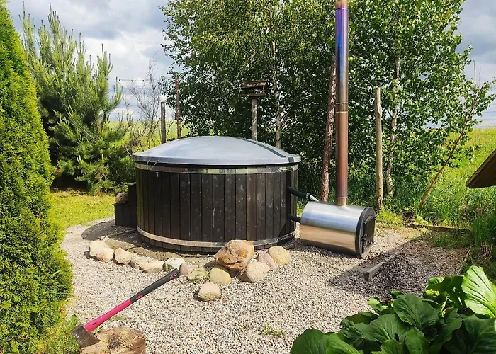 Wilcza Chatka Na Kaszubach,Niedaleko Stoku Koszalkowo,Kominek,Balia